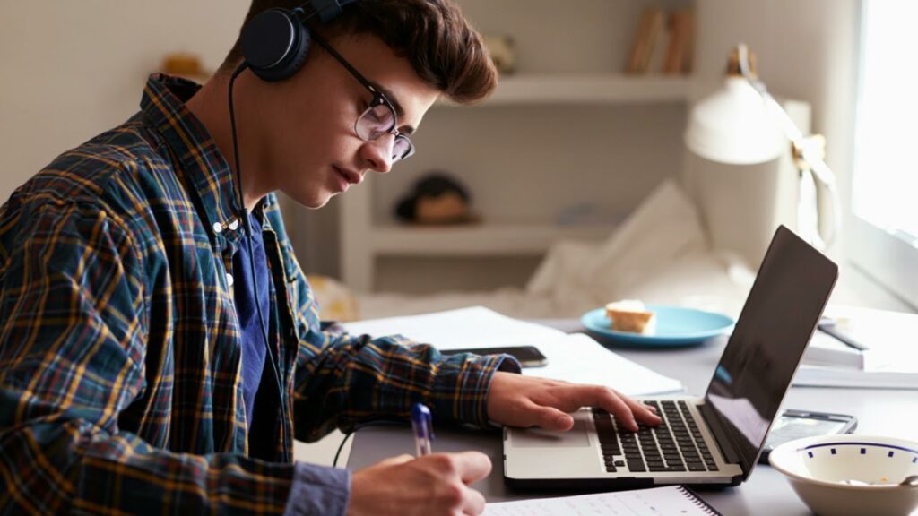 Is BTEC Assignment Help the Secret to Scoring Higher in Vocational Studies?