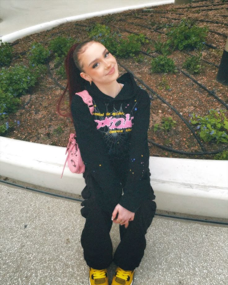 Radiating Joy in SP5DER Streetwe